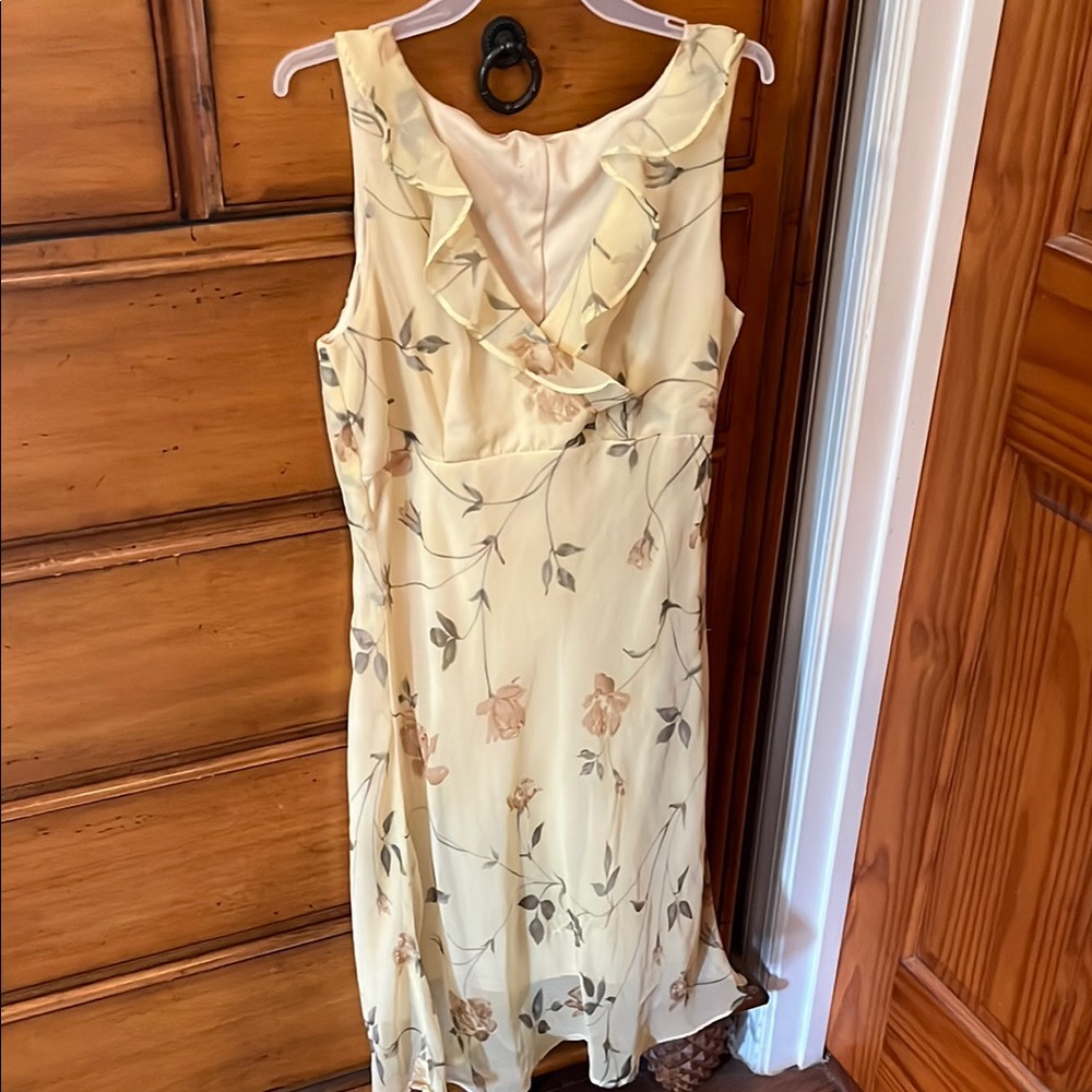 Floral Cream Sleeveless Dress